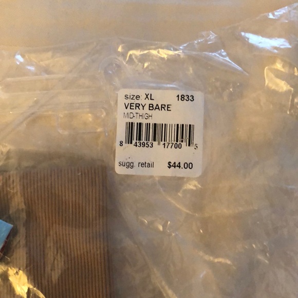 Spend- mid thigh - Picture 2 of 3